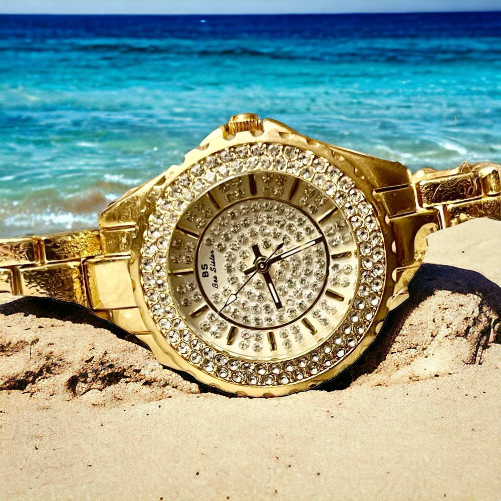 Women’s fashion luxury rhinestone wrist women bracelet dress Quartz watch new